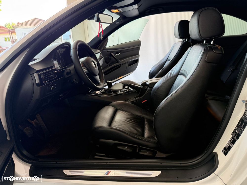 BMW 320 d xDrive Coupe Edição M - 29