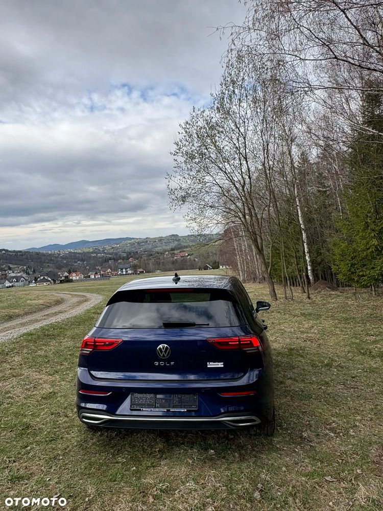 Volkswagen Golf - 6