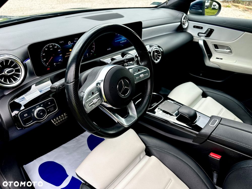 Mercedes-Benz CLA 250 4-Matic AMG Line 7G-DCT - 35