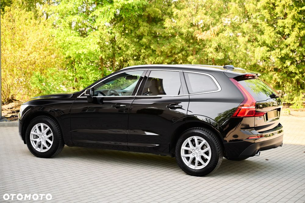 Volvo XC 60 D3 Momentum Pro - 4
