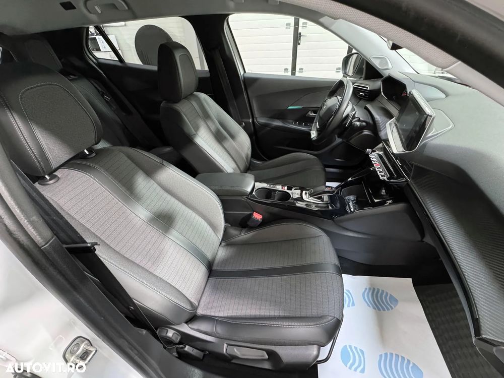 Peugeot 2008 1.5 BlueHDI EAT8 STT GT - 15
