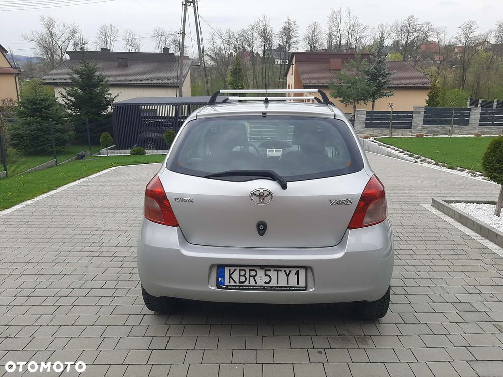 Toyota Yaris 1.3 Luna - 12
