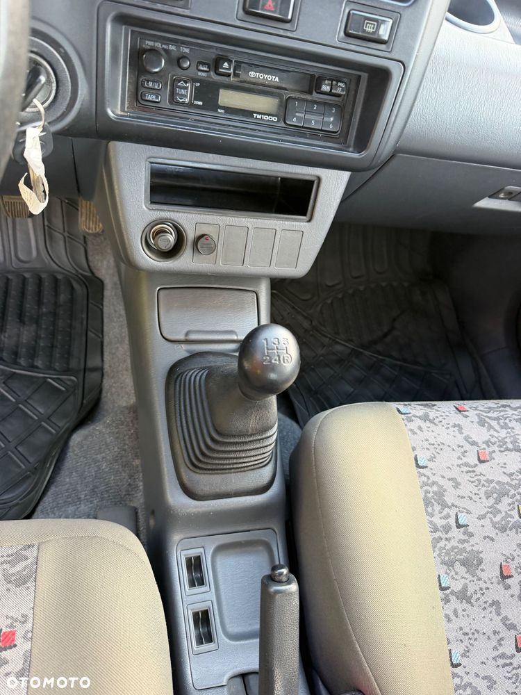 Toyota RAV4 2.0 - 21