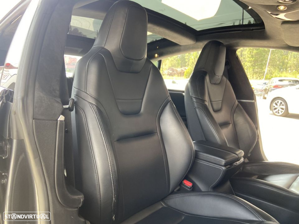Tesla Model S 85 - 29