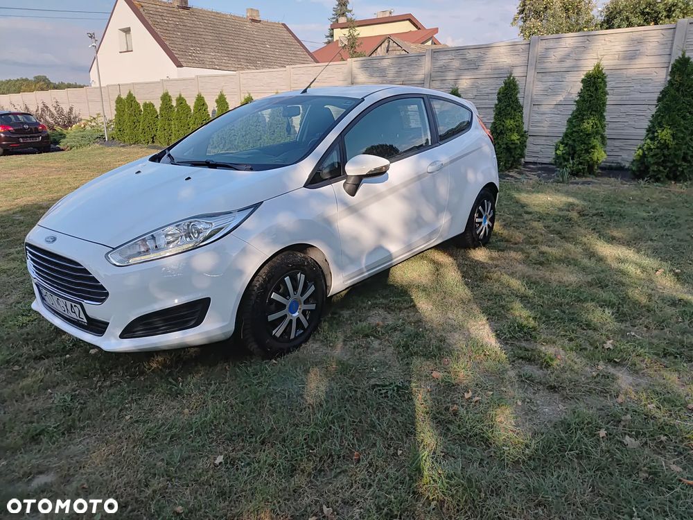 Ford Fiesta 1.25 Ambiente - 2