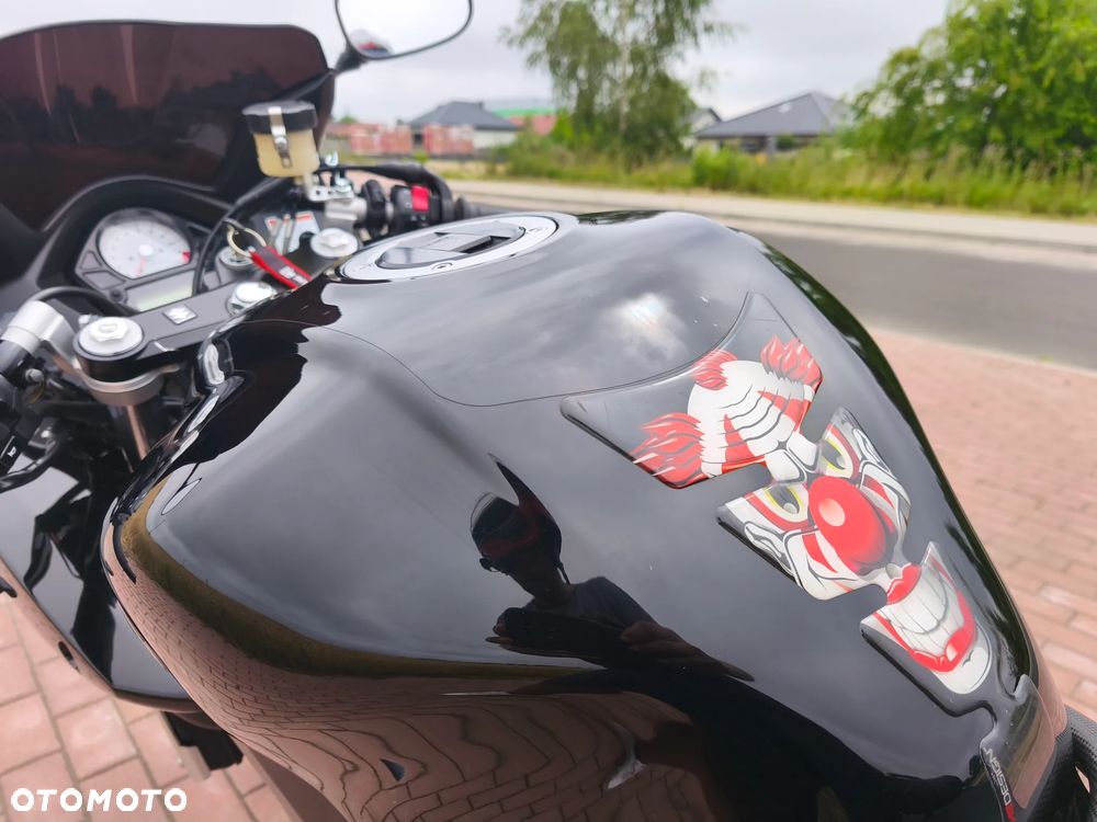 Suzuki SV - 9