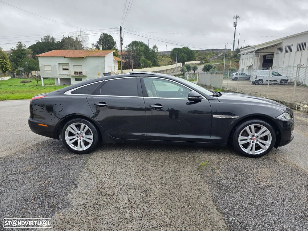 Jaguar XJ 3.0 D V6 Premium Luxury - 11