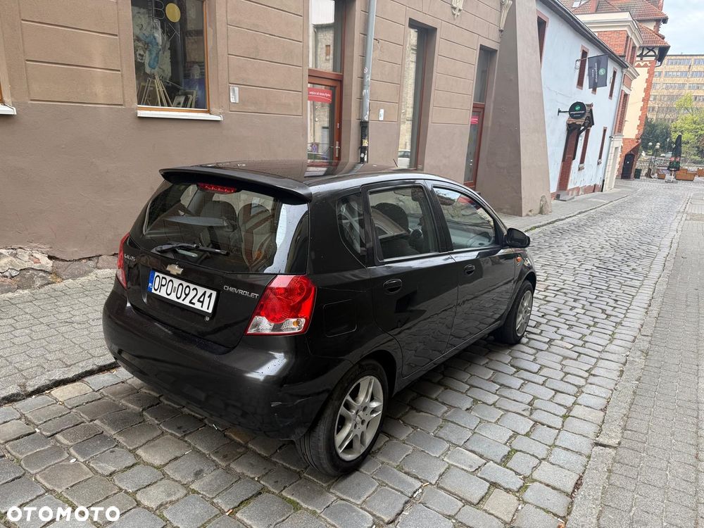 Chevrolet Aveo - 4