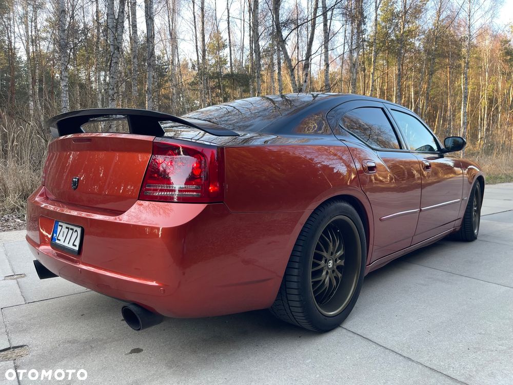 Dodge Charger 5.7 V8 RT - 8
