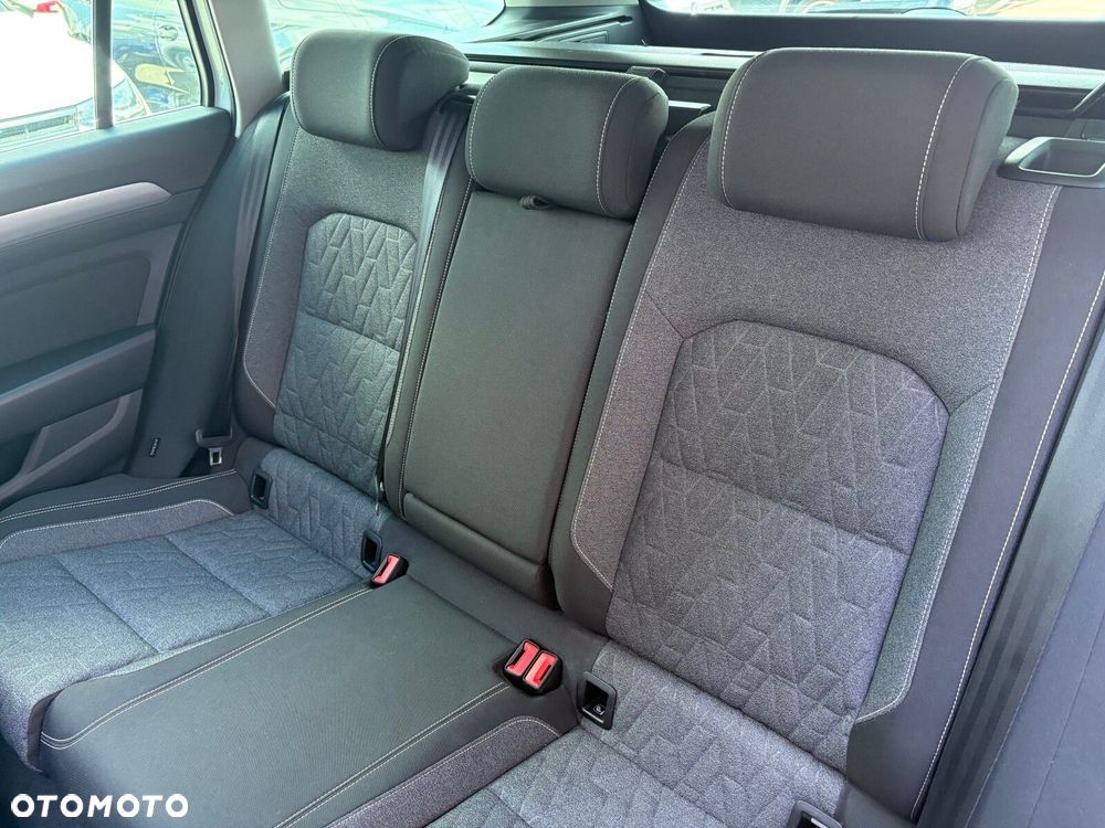 Volkswagen Passat - 14