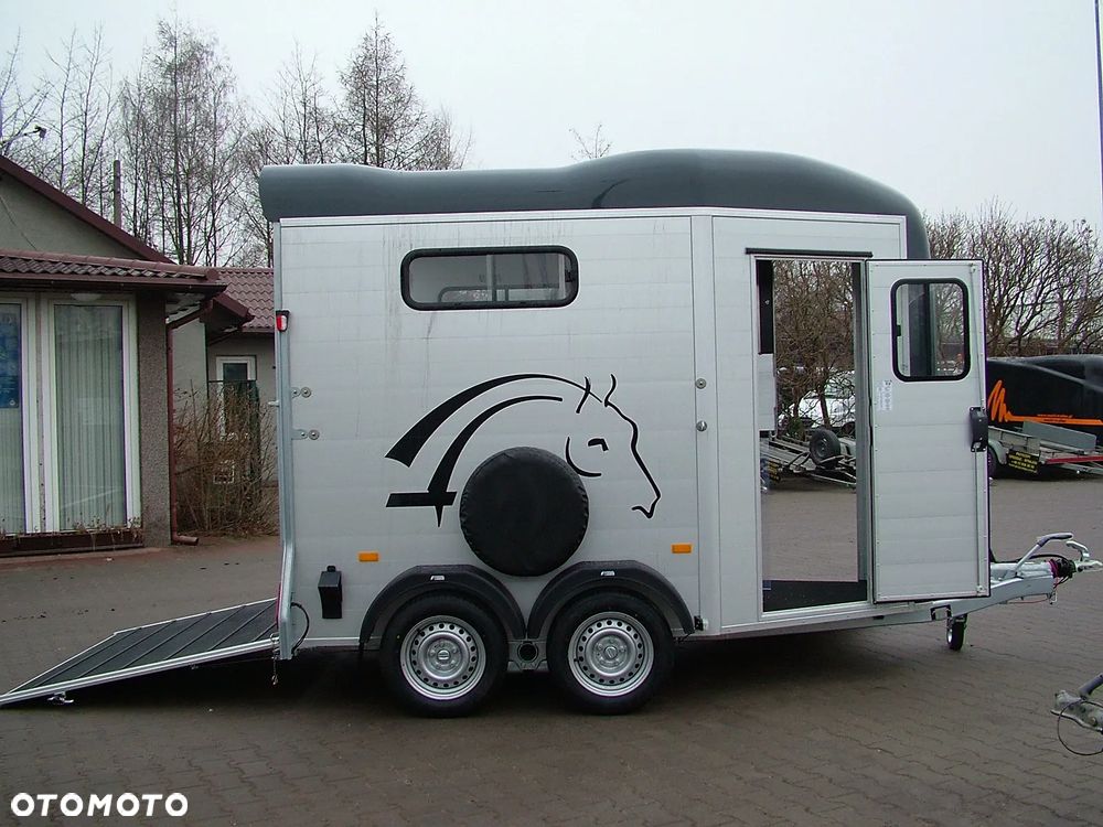 Debon Przyczepa Gold Touring do przewozu koni Aluminiowa Cheval Liberte Debon - 10