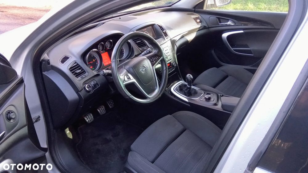 Opel Insignia 2.0 CDTI - 10