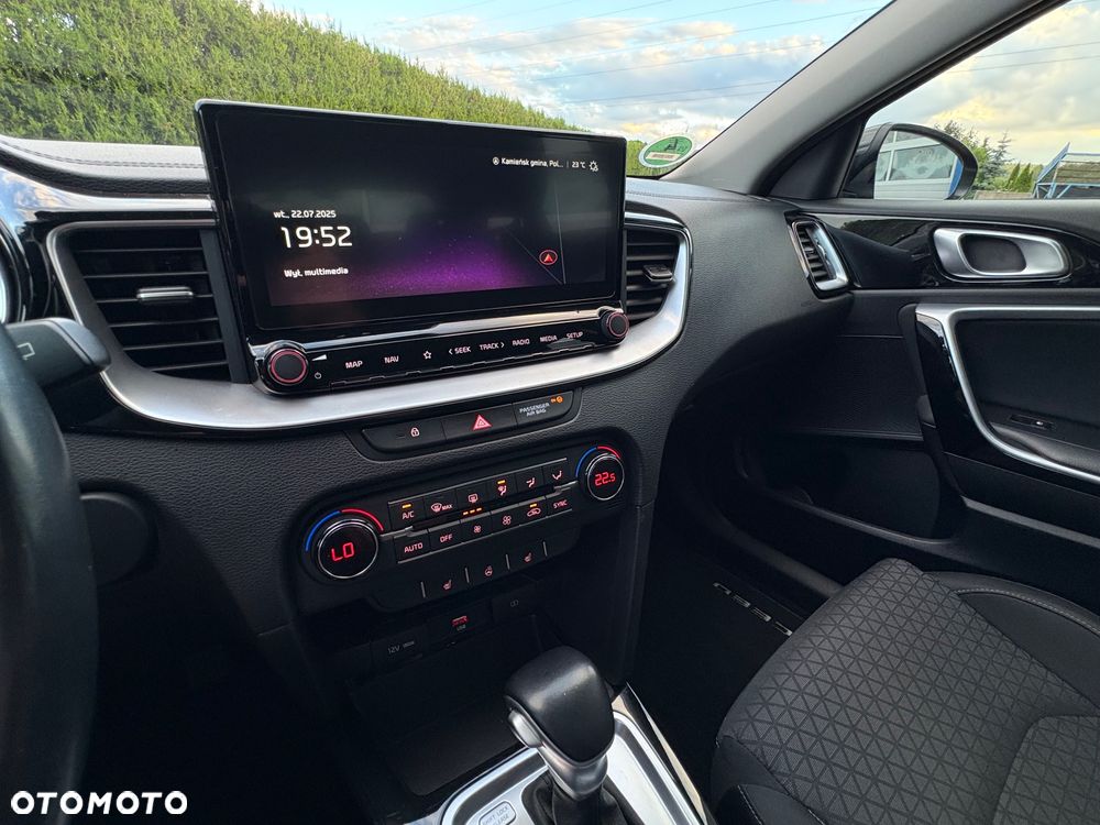 Kia Ceed - 25