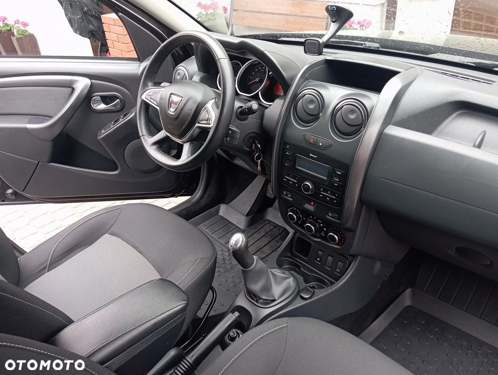 Dacia Duster 1.6 SCe Laureate S&S - 26