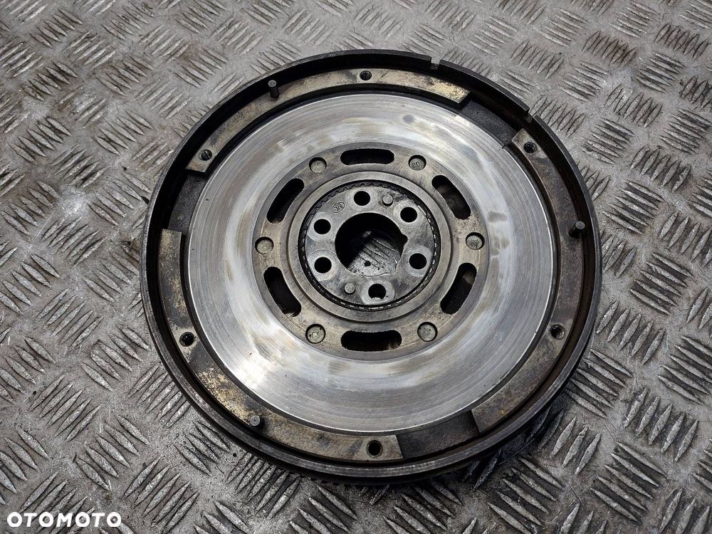 KOŁO DWUMASOWE DO REGENERACJI AUDI A4 B5 1.8 T AEB - 1