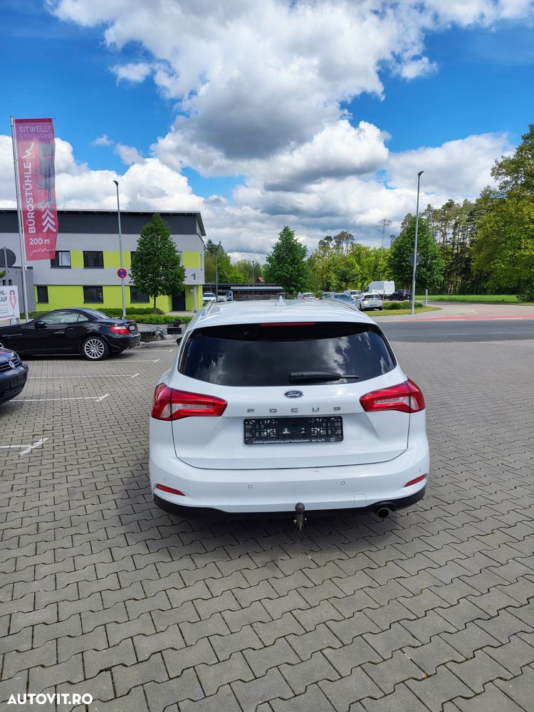Ford Focus 2.0 EcoBlue Titanium - 8