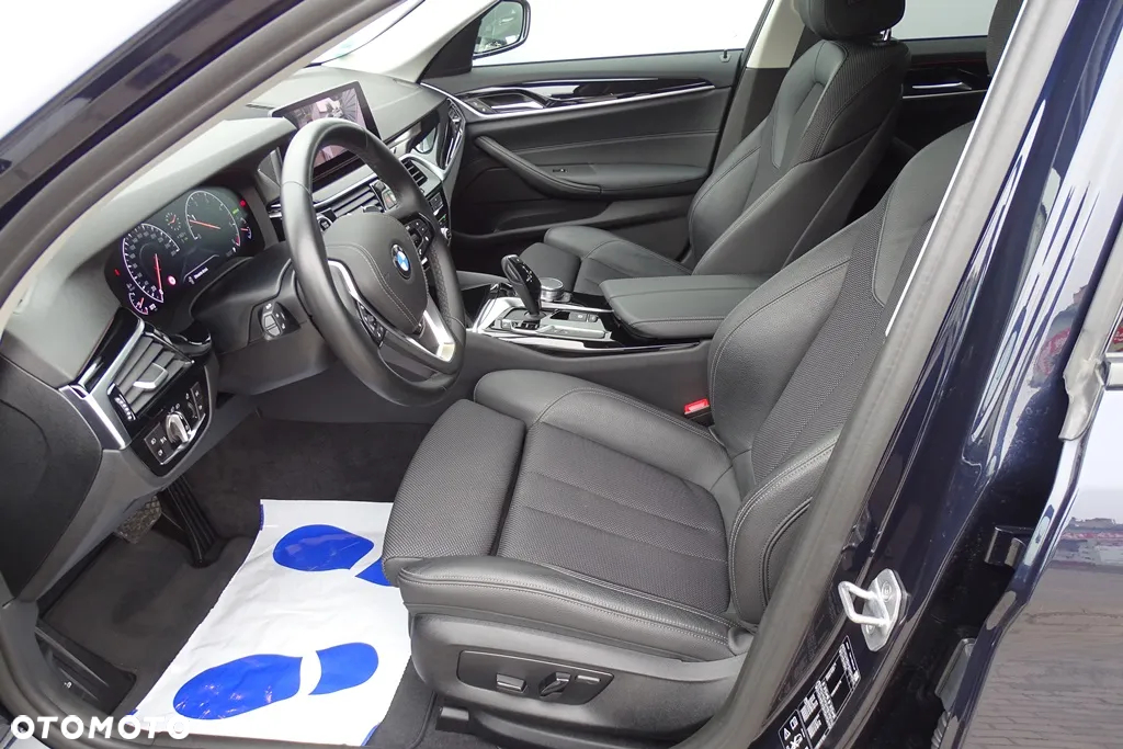 BMW Seria 5 520d xDrive Sport Line sport - 13