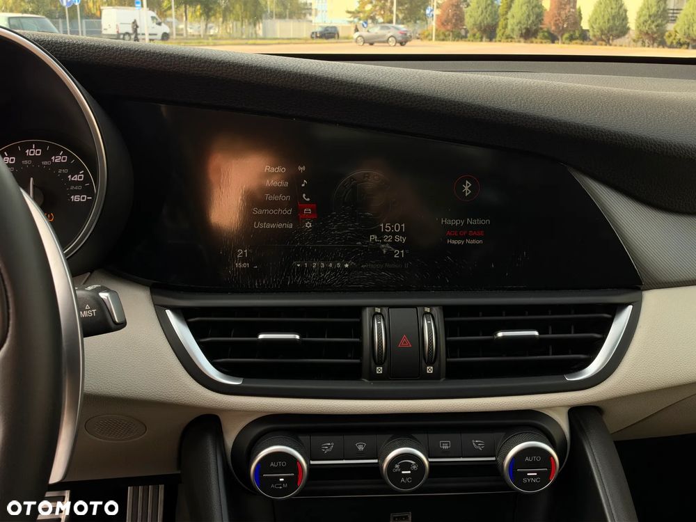 Alfa Romeo Giulia 2.0 Turbo 16V AT8 Veloce Ti - 37