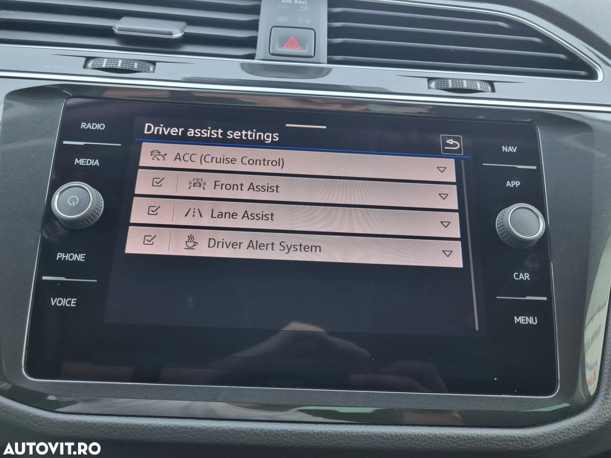 Volkswagen Tiguan 2.0 TDI SCR DSG Life - 23