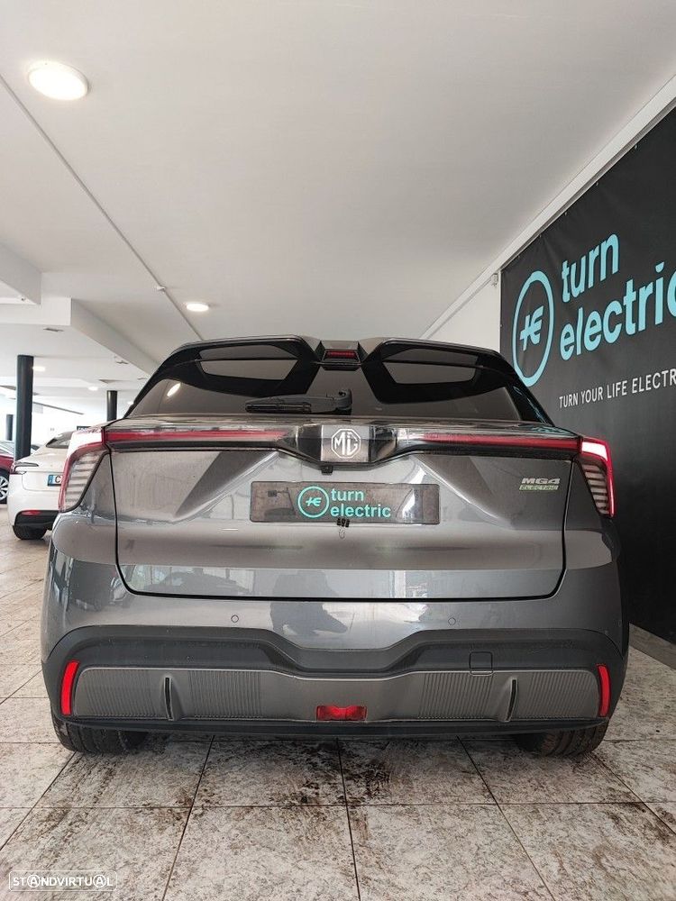 MG MG4 64 kWh Luxury - 5