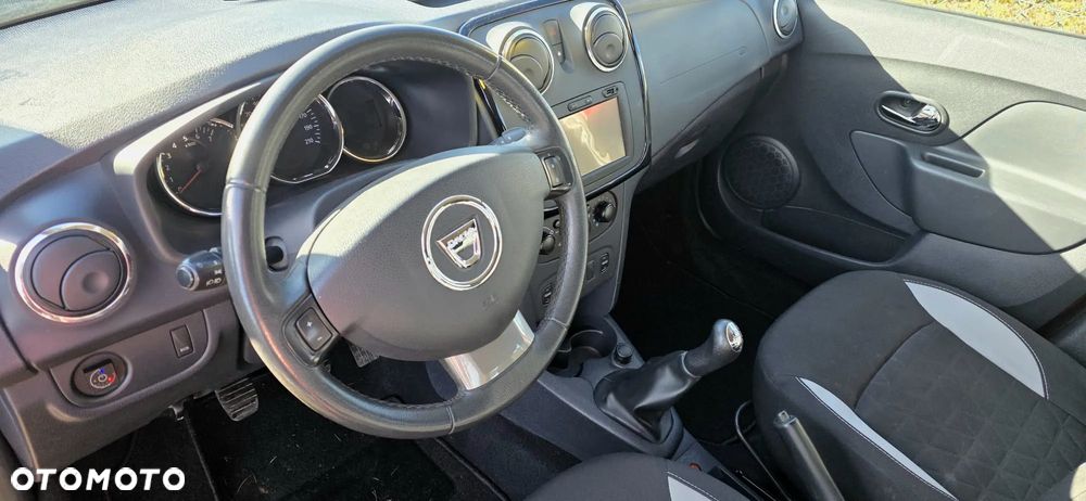 Dacia Sandero Stepway 0.9 TCe Laureate S&S EU6 - 10