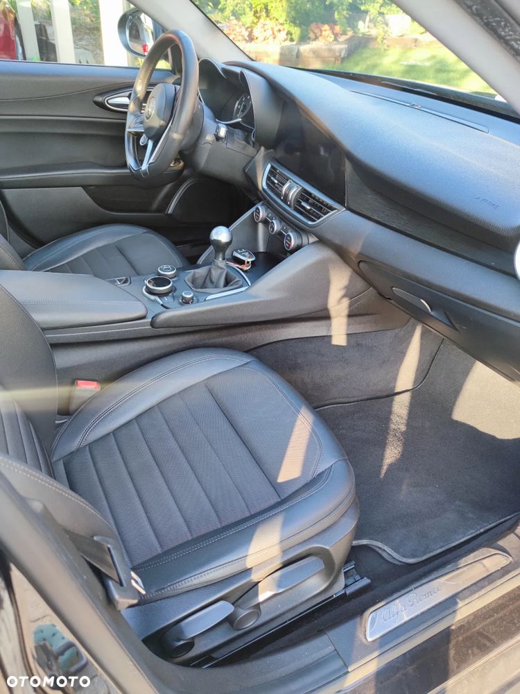 Alfa Romeo Giulia 2.2 D Turbo Super - 6