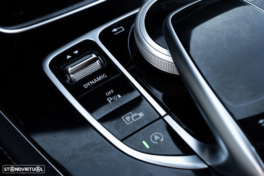 Mercedes-Benz E 220 d Avantgarde - 29