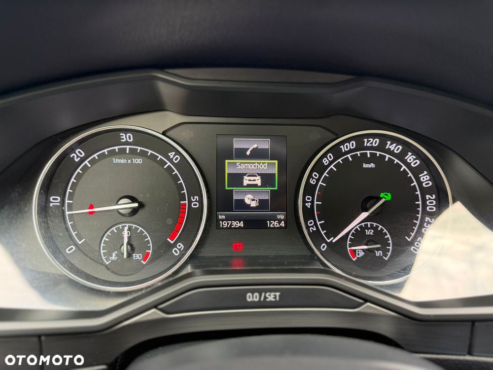 Skoda Superb 2.0 TDI Style DSG - 24
