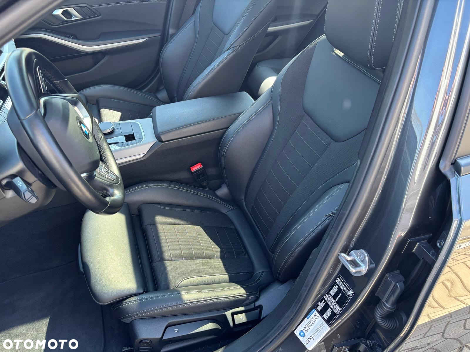 BMW Seria 3 320d Touring - 10