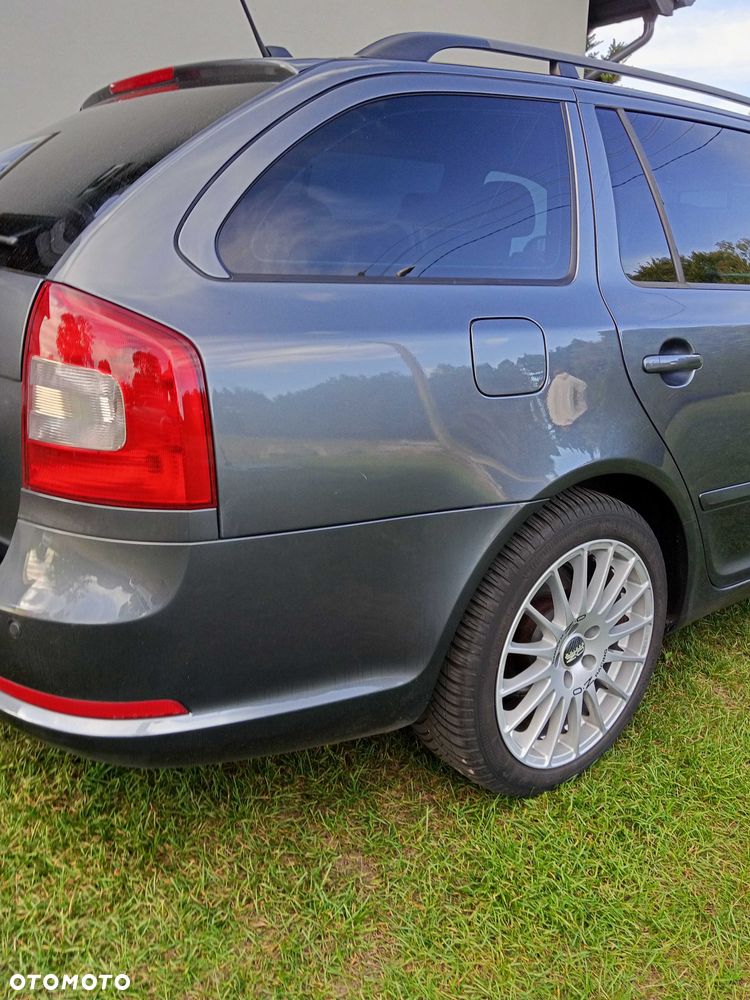 Skoda Octavia 2011 photo 5