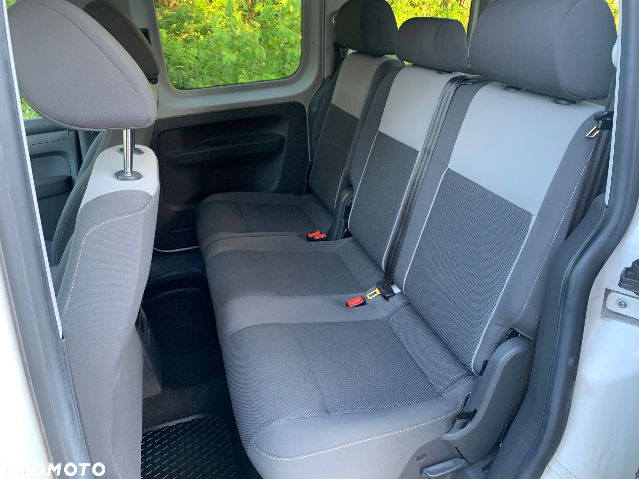 Volkswagen Caddy 1.6 TDI Trendline DSG - 12