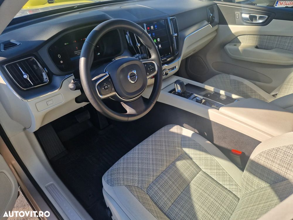 Volvo XC 60 B4 MHEV AT AWD Core - 15