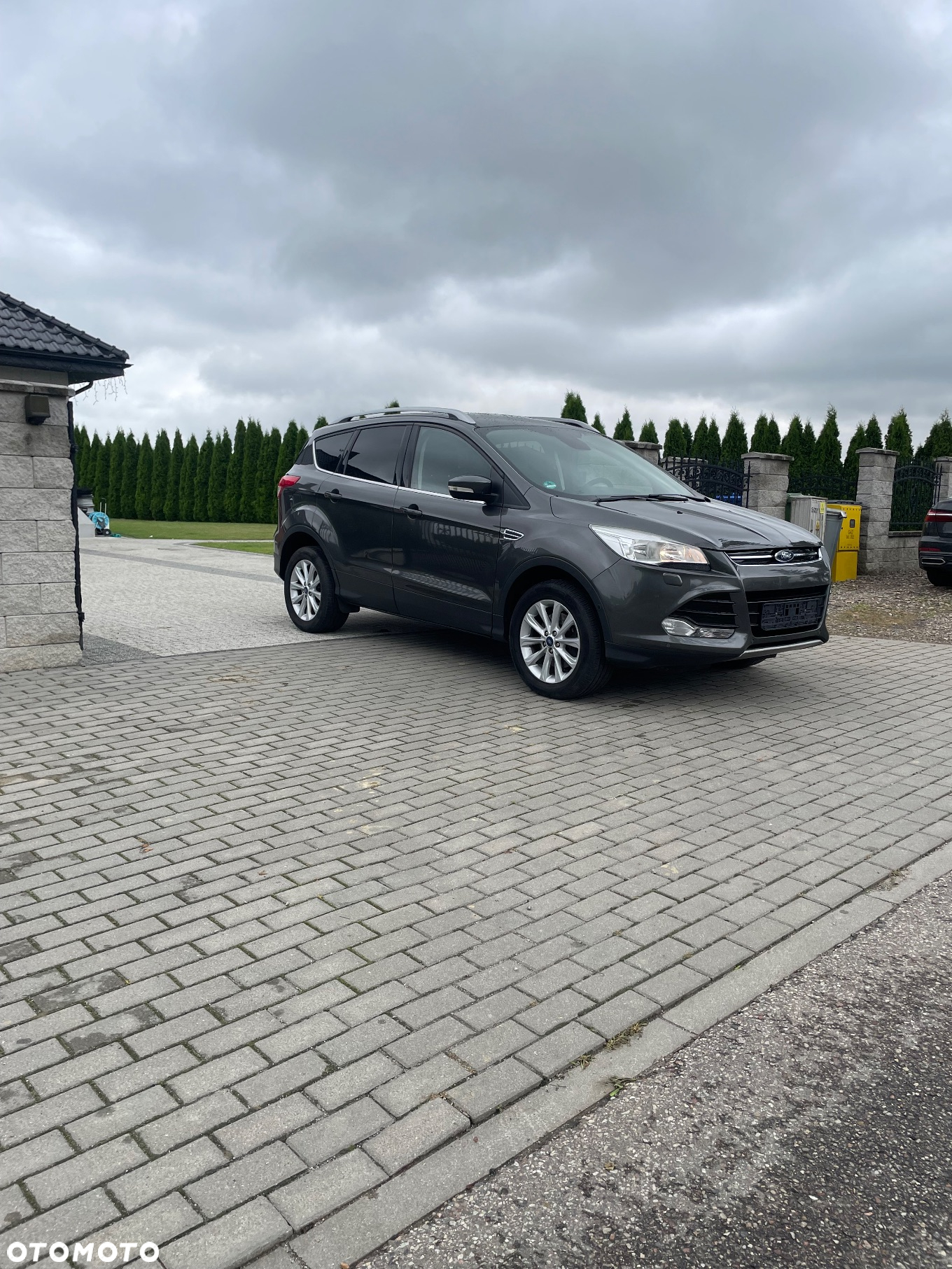 Ford Kuga - 2