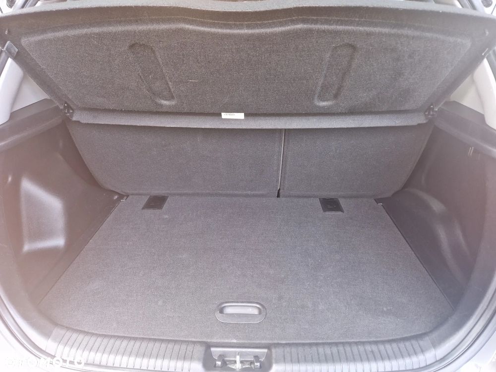 Kia Venga - 30