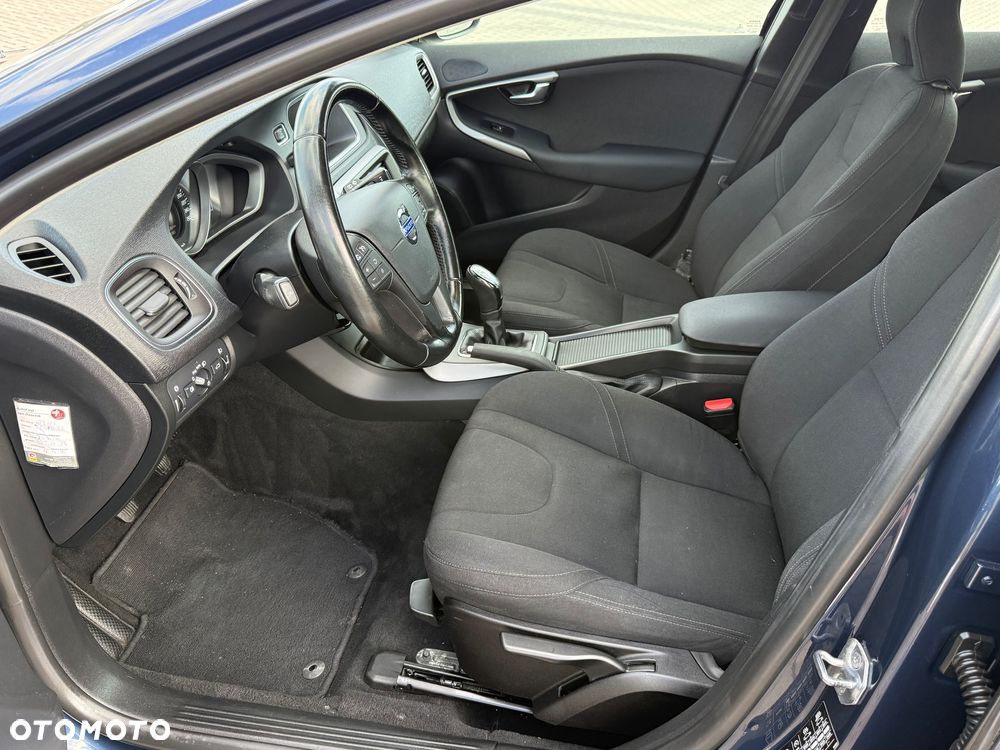 Volvo V40 - 22