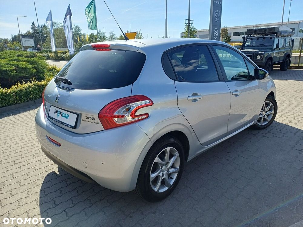 Peugeot 208 1.2 PureTech Style - 6