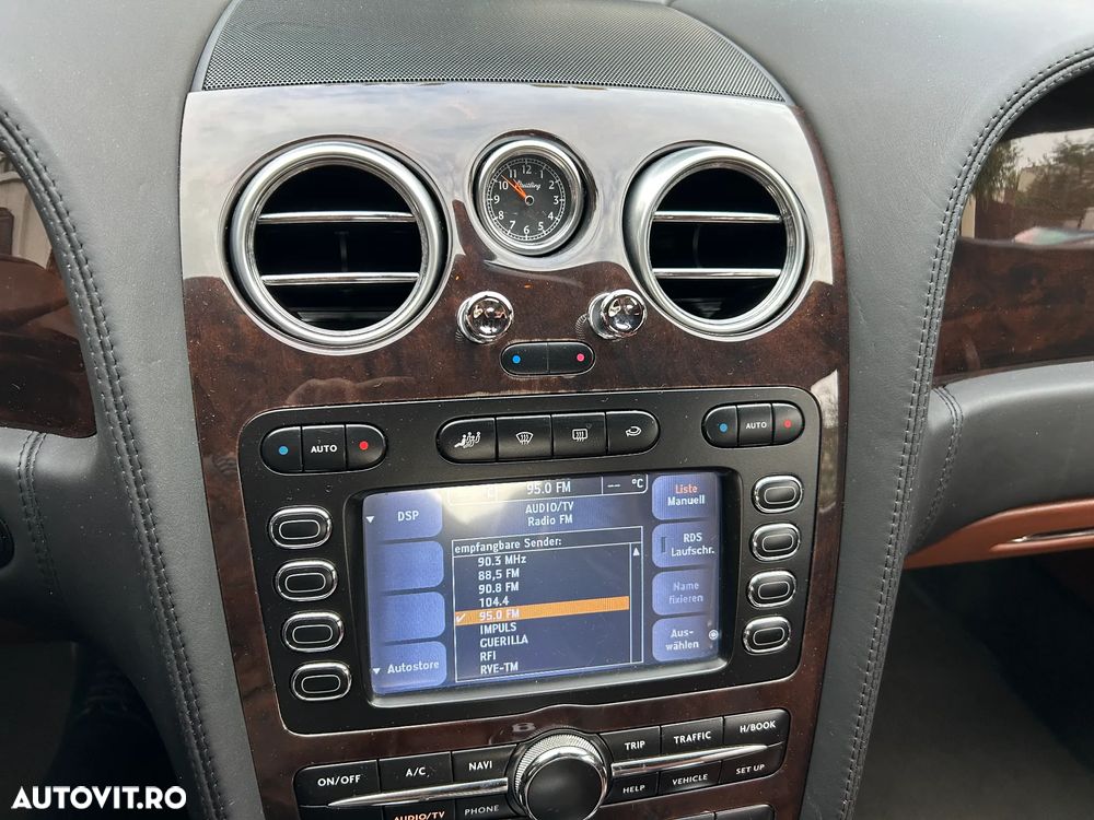 Bentley Continental GT - 12