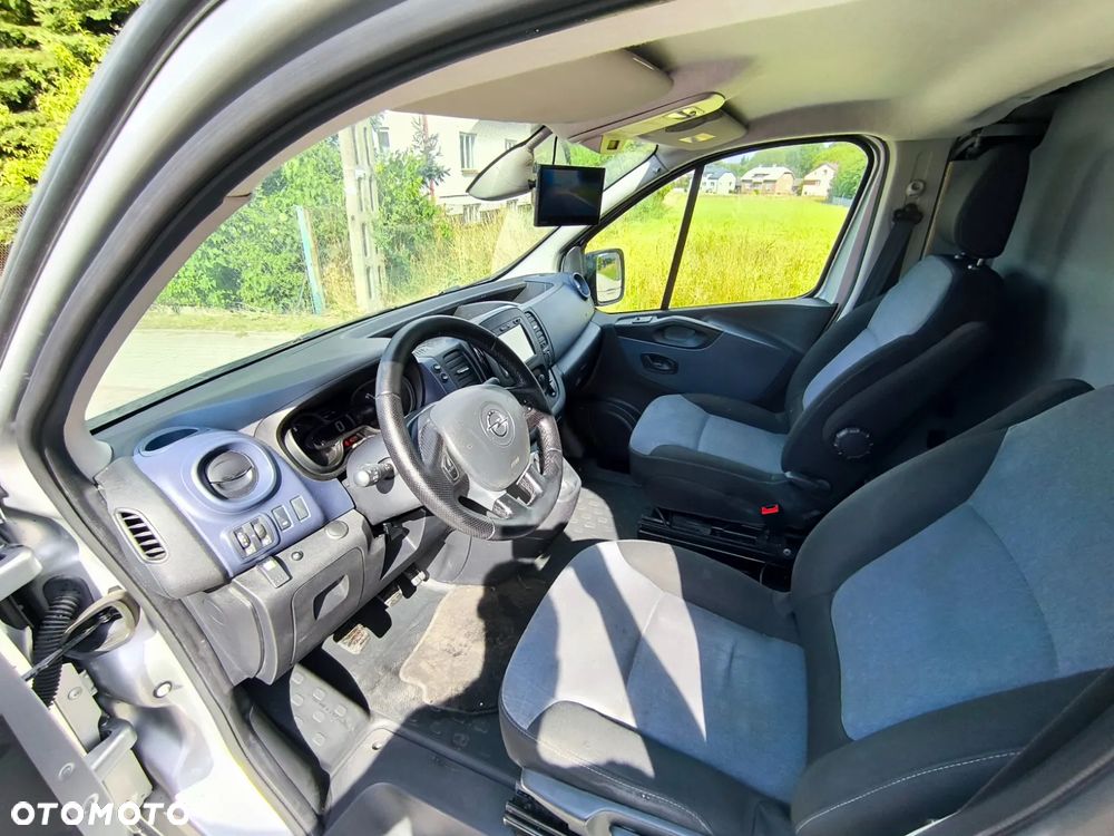 Opel VIVARO - 9