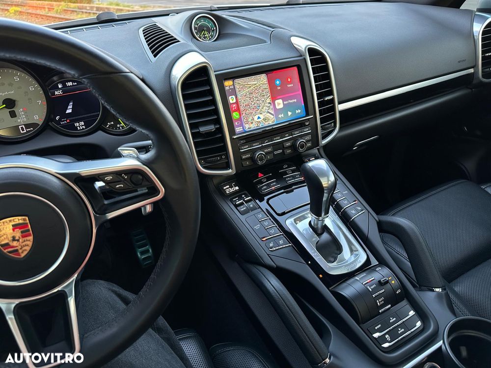 Porsche Cayenne - 7