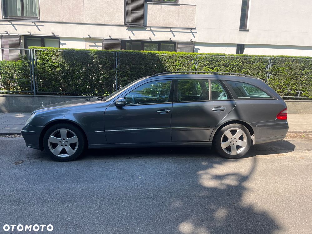 Mercedes-Benz Klasa E 500 4Matic Automatik Avantgarde - 4