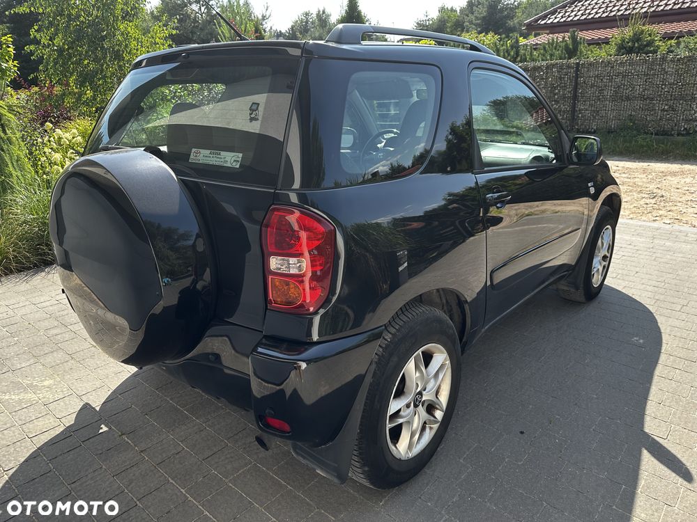 Toyota RAV4 1.8 VVT-i 4x2 - 5