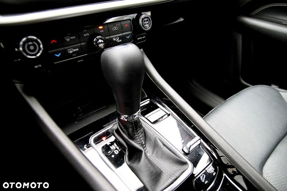 Jeep Compass - 30