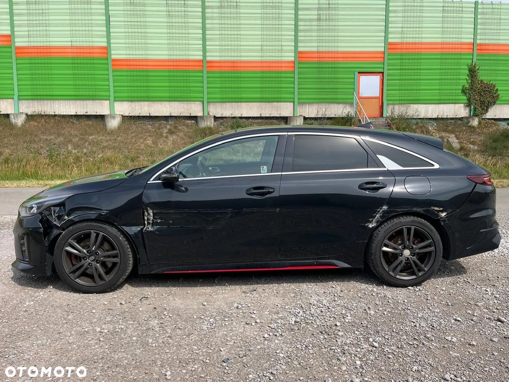 Kia ProCeed 1.6 T-GDI GT DCT - 3