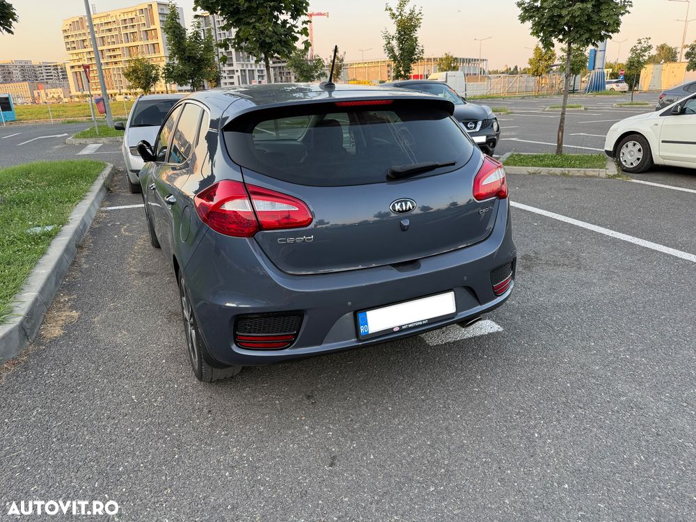 Kia Ceed 1.6 DSL HP GT Line - 12