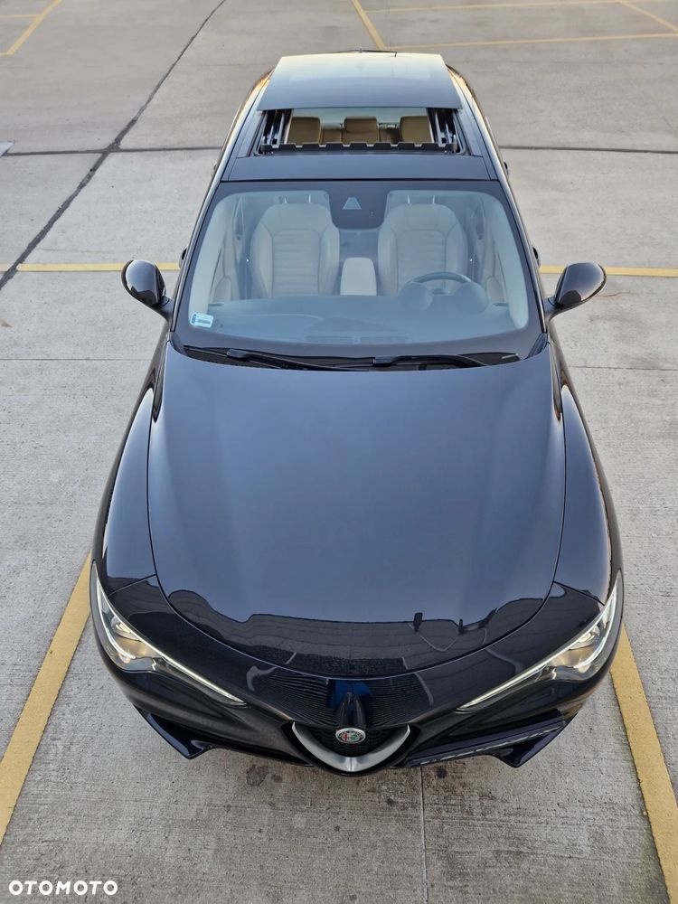 Alfa Romeo Stelvio 2.0 Turbo TI Q4 - 12