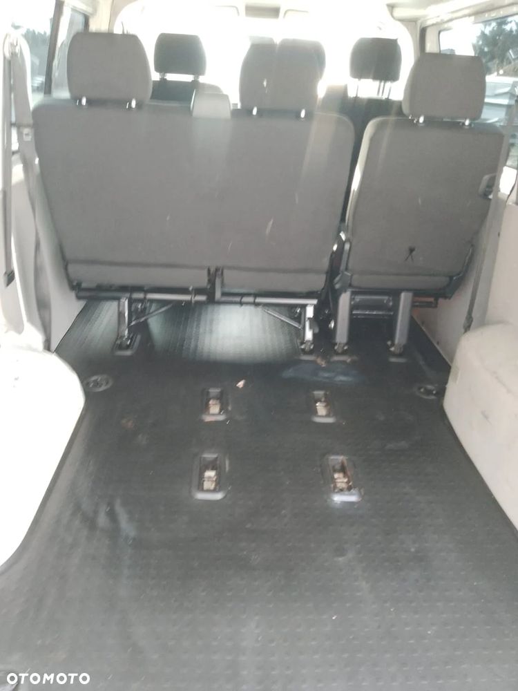 Volkswagen Transporter - 13