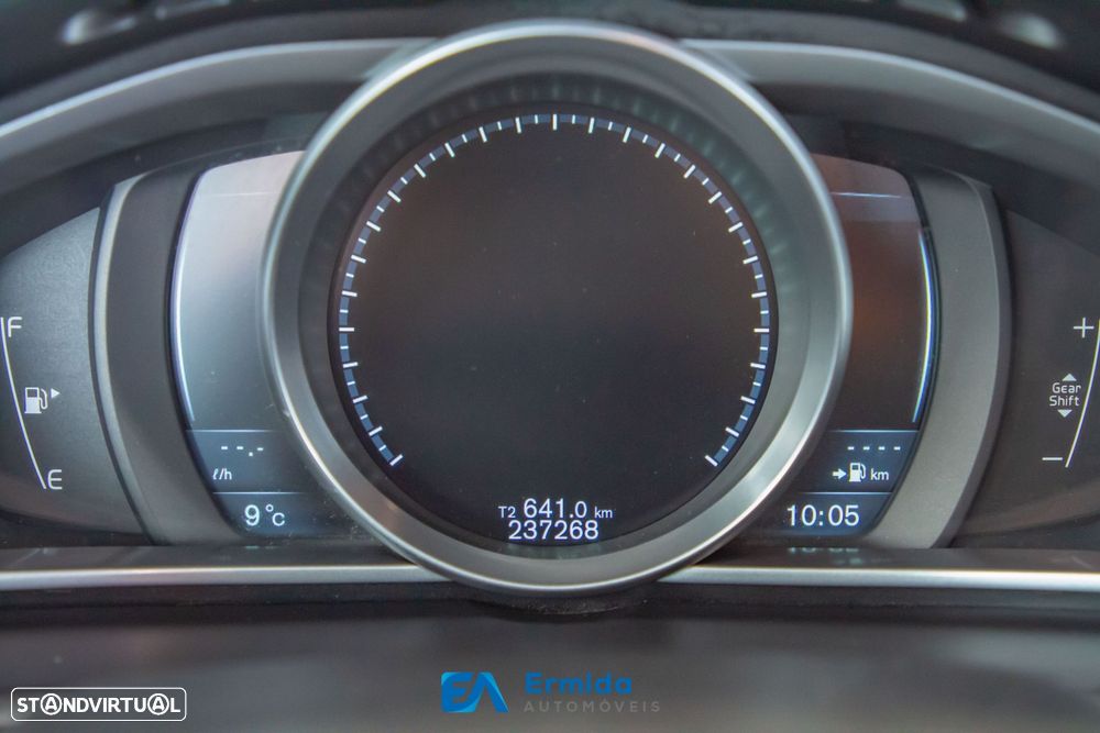 Volvo V40 1.6 D2 R-Design - 28