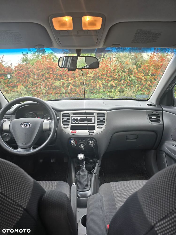 Kia Rio 1.5 CRDi Comfort - 8