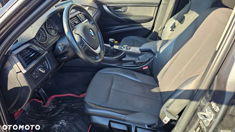 BMW Seria 3 318d Blue Performance Modern Line - 13