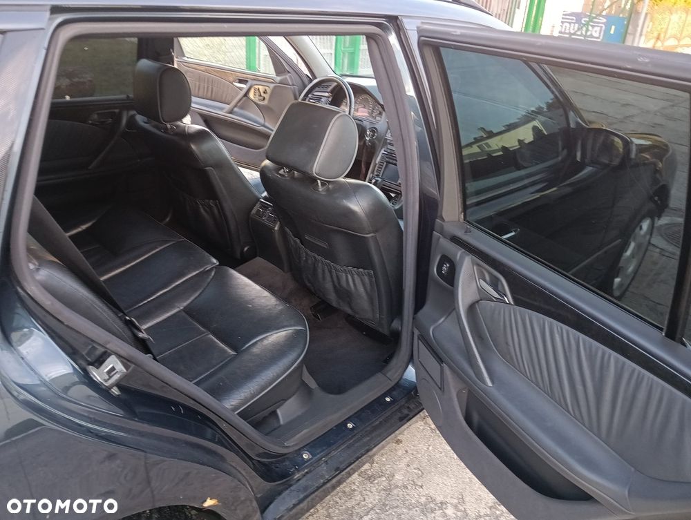Mercedes-Benz Klasa E 320 T 4 Matic Avantgarde - 10
